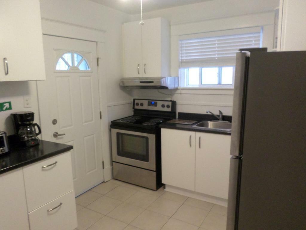 Beautiful, Clean, Quiet 2 Br-In Downtown Ottawa. Parking, Wifi And Netflix Included Apartment Exterior photo